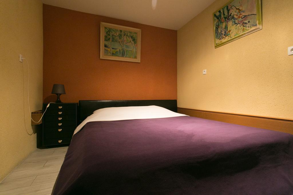 Paris East Side Lodge Пантен Стая снимка