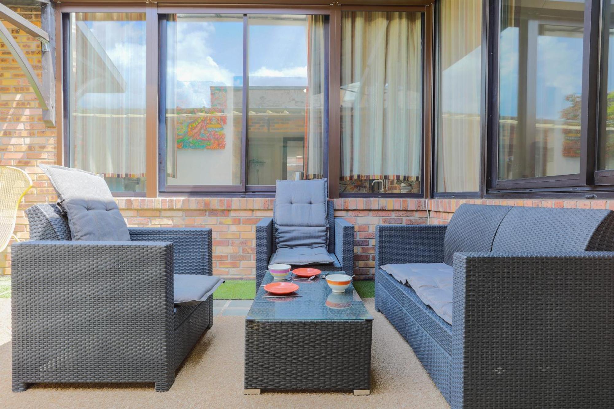 Paris East Side Lodge Пантен Екстериор снимка