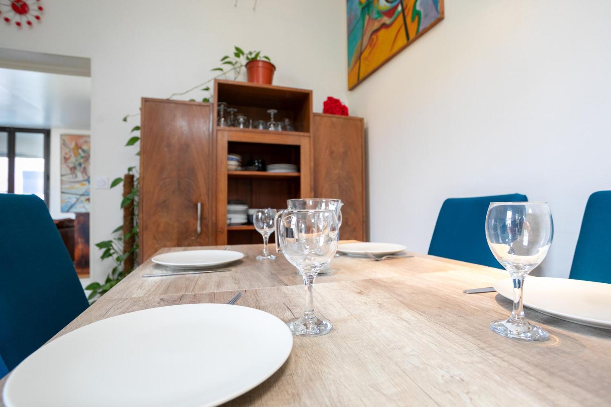Paris East Side Lodge Пантен Екстериор снимка