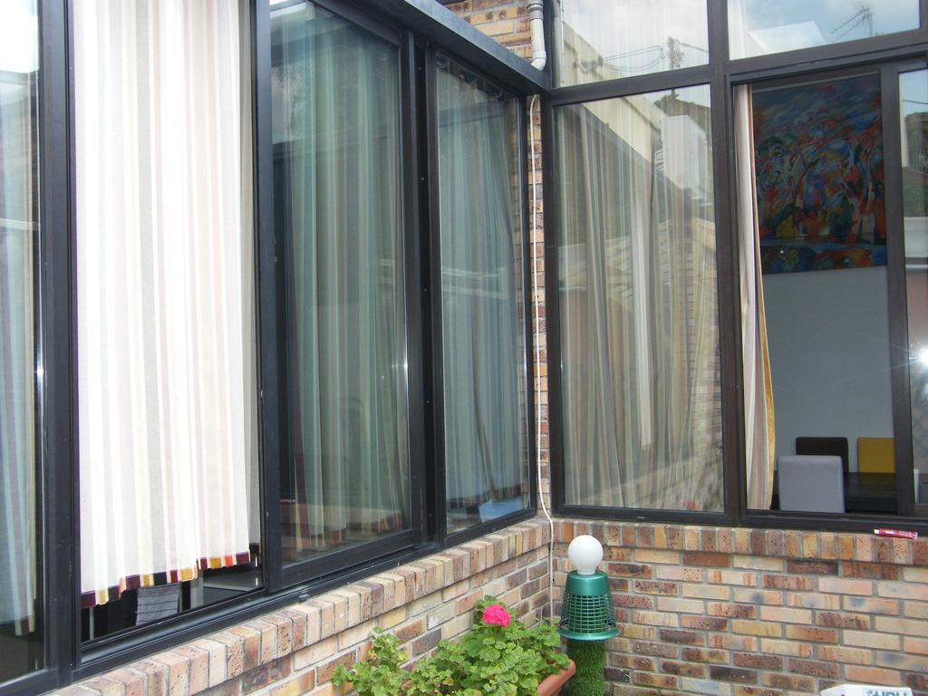 Paris East Side Lodge Пантен Екстериор снимка