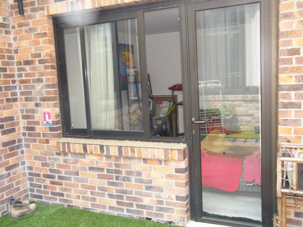 Paris East Side Lodge Пантен Стая снимка